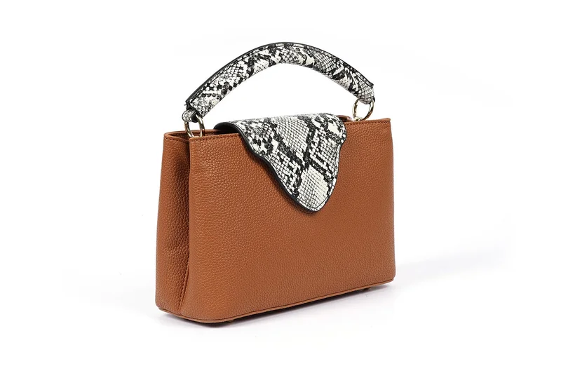 كابلي حقيبة يد مستطيلة بتصميم يشبه جلد الثعبان الفاخر