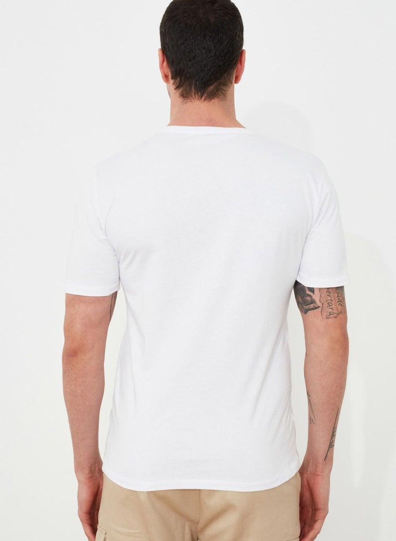 trendyol Graphic Crew Neck T-Shirt - Image 4