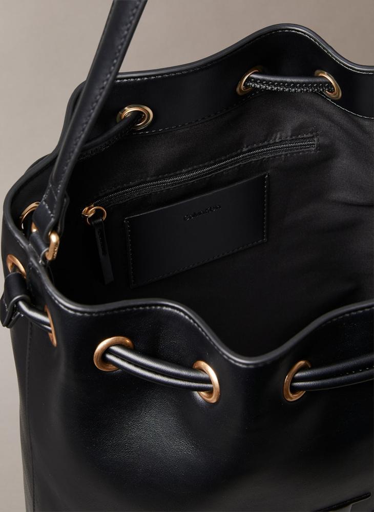 Calvin Klein Jeans Logo Raised Large Bucket Bag - Image 4
