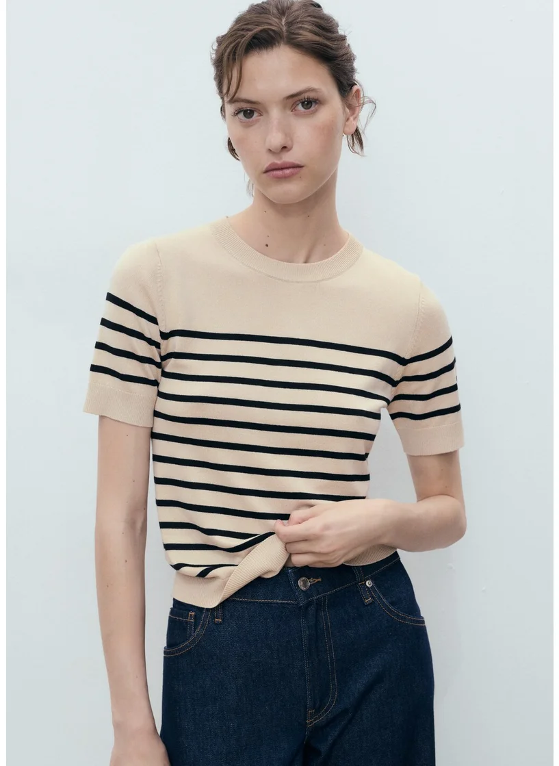 مانجو Short-Sleeved Fine-Knit Sweater