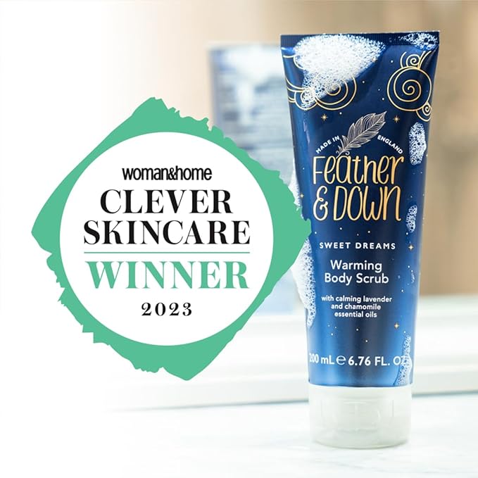 Feather & Down مقشر الجسم الدافئ بالريش 200 مل مع زيوت اللافندر والبابونج الأساسية المهدئة ي exfoliate بلطف ويشعر العضلات المتعبة بالدفء ويخفف التوترات من اليوم
