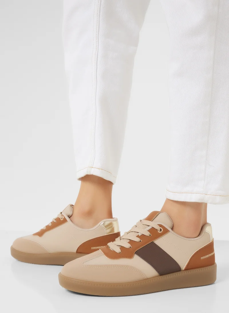Andarina Ladies Lace Up Sneaker