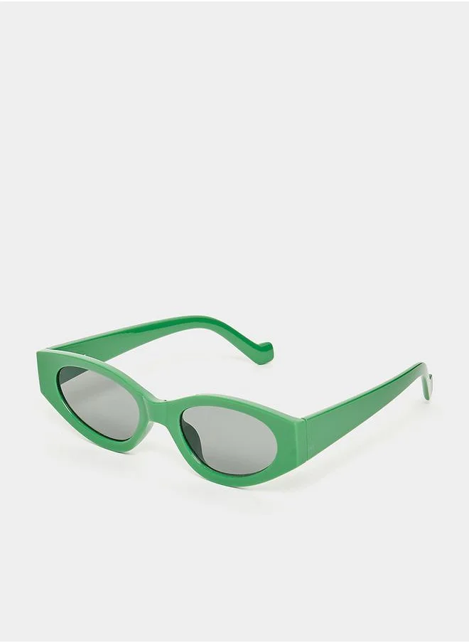 ستايلي Full Rim Trendy Oval Sunglasses