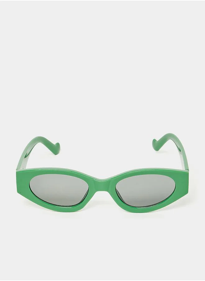 ستايلي Full Rim Trendy Oval Sunglasses