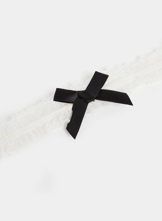 Styli Styli Bow Accent Lace Garter