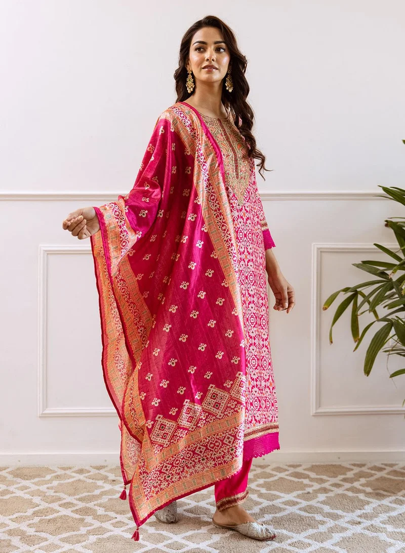 آي شين Women's Pink 100% Cotton Printed Straight Fit Kurta Set