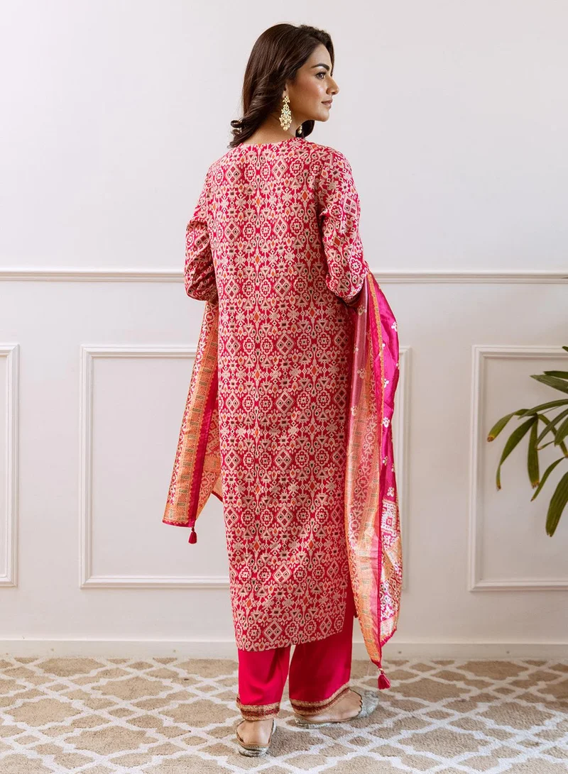 آي شين Women's Pink 100% Cotton Printed Straight Fit Kurta Set