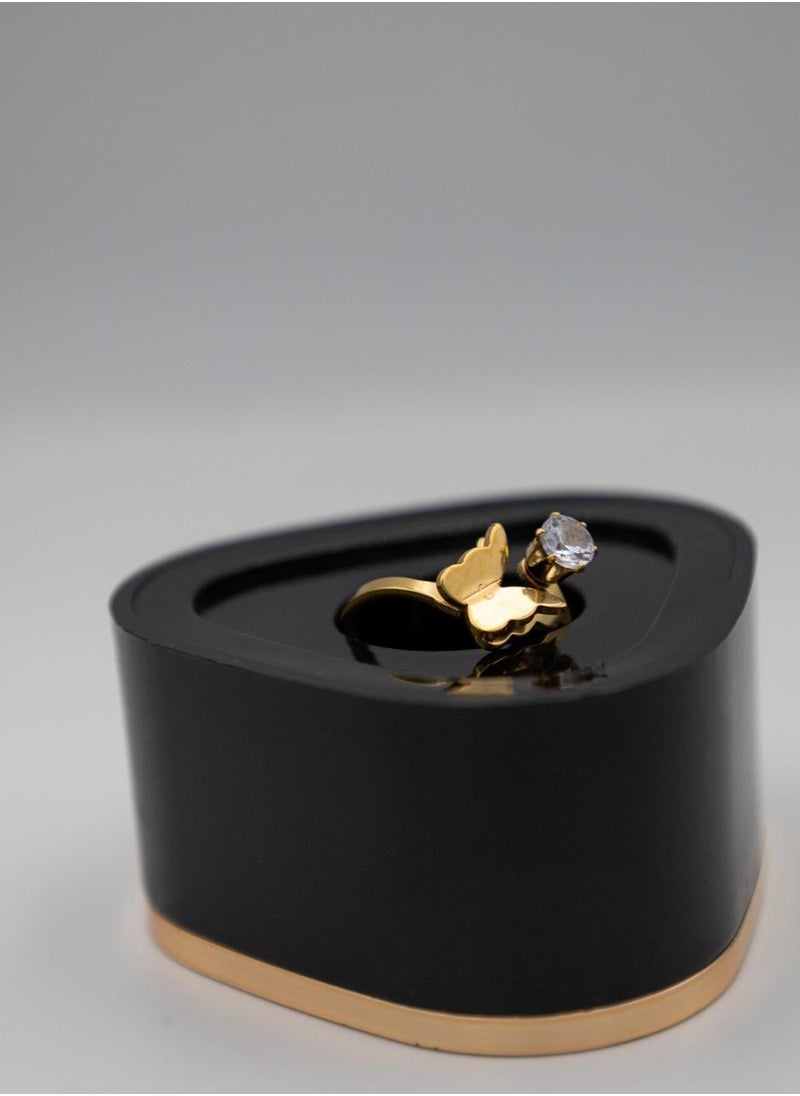 mjuhurat Elegant Butterfly Gold Ring with Sparkling Stone  - Image 2