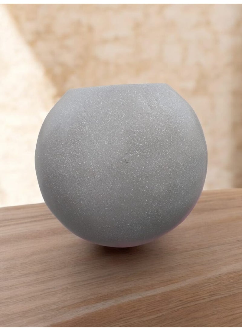 كلور زون بوتري بوت زرع من الفايبر علي شكل كوره هيكل متين وقوي، مثالية لنباتاتك الكبيرة تمنع تغير اللون والتشقق الناتج عن التعرض لأشعة الشمس مقاوم للماء واشعة الشمس وعوامل الجو، فايبر25 cm - كافيه - Image 1