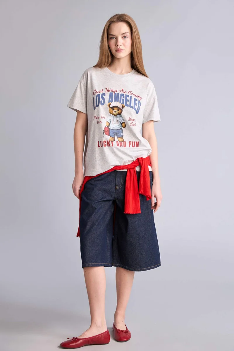 ديفاكتو Crew Neck Printed Oversize T-Shirt
