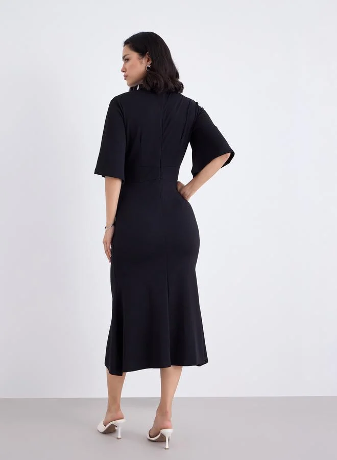 Styli Styli Buttoned Mermaid Hem Midi Dress with 3/4th Sleeves