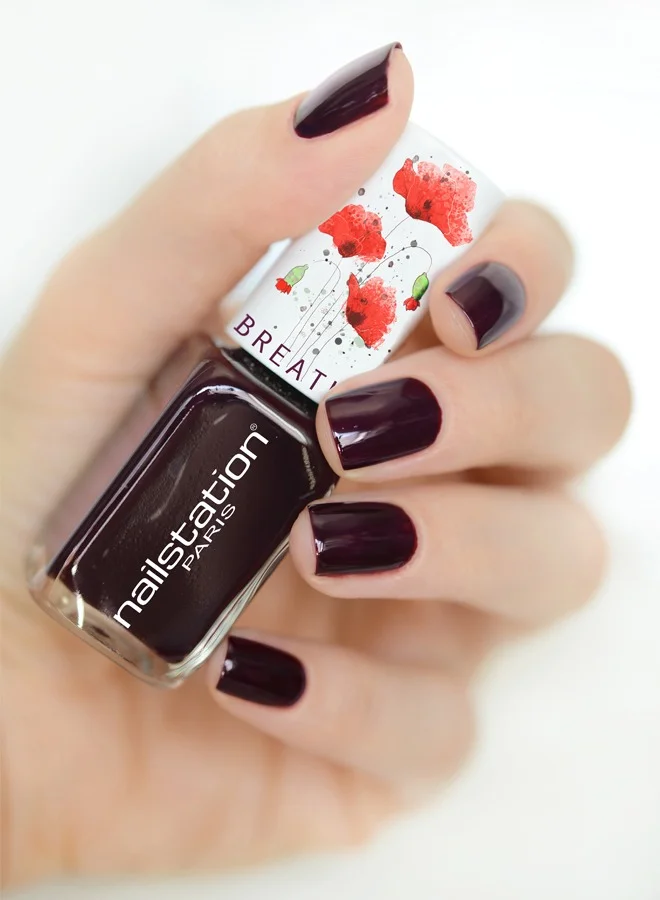 نيل ستيشن طلاء أظافر لامع يسمح بمرور الهواء | كاريه فوندان