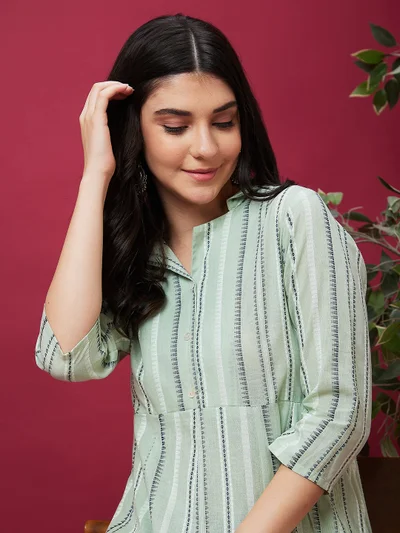جلو باص Women Green Striped Shirt Collar Cotton A-Line Kurta