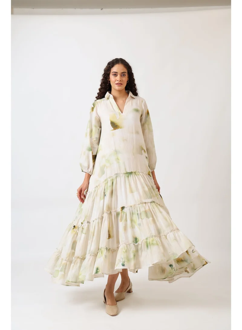 نور فستان أخضر مزهر متعدد الطبقات