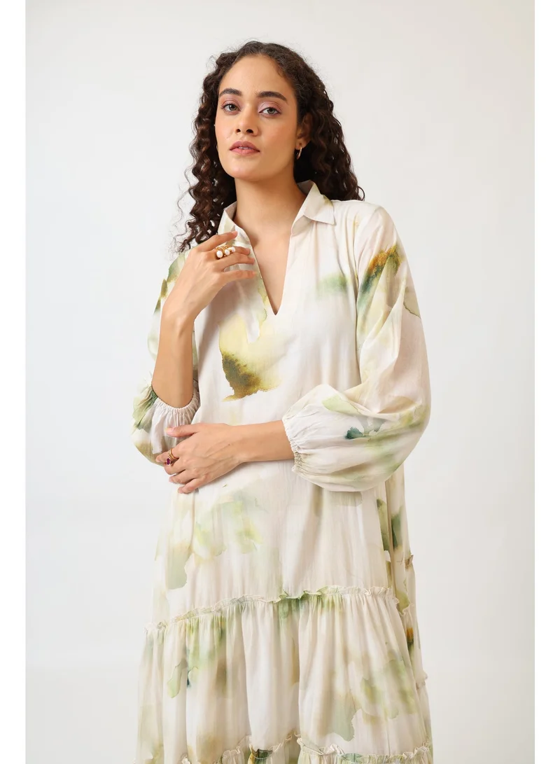 نور فستان أخضر مزهر متعدد الطبقات