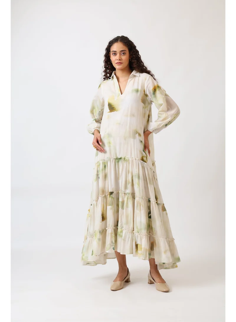 نور فستان أخضر مزهر متعدد الطبقات