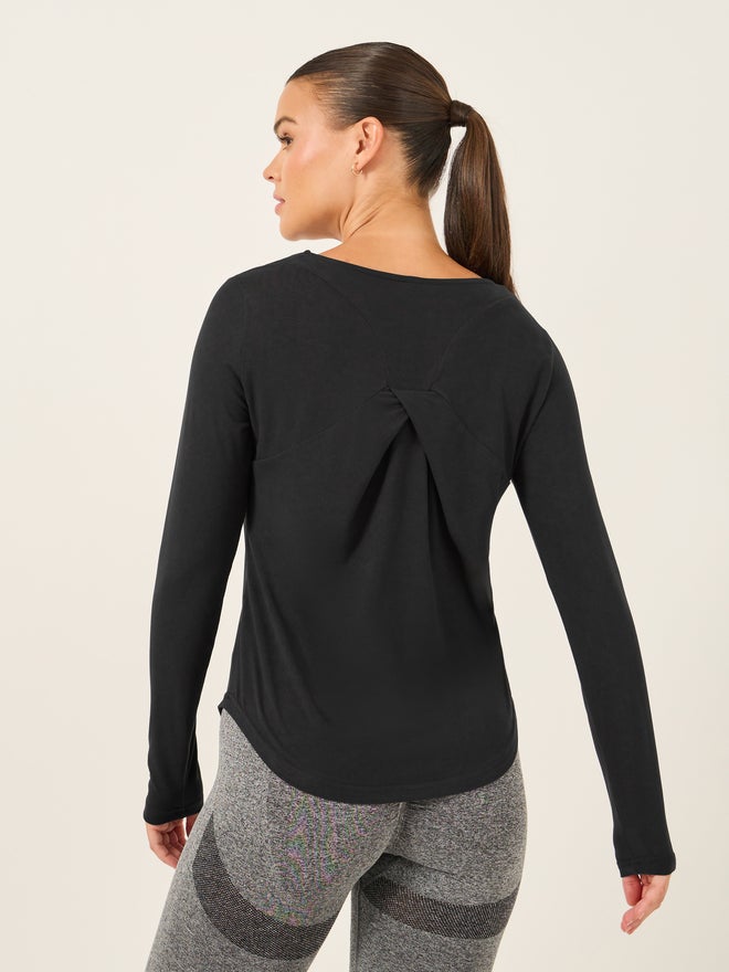 Styli Styli Active Pin Tuck Back Long Sleeve Top  - Image 4