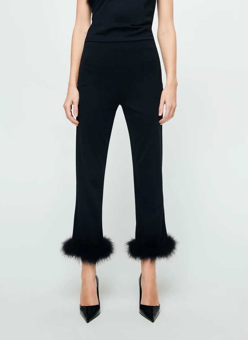مانجو Capri trousers with feathers