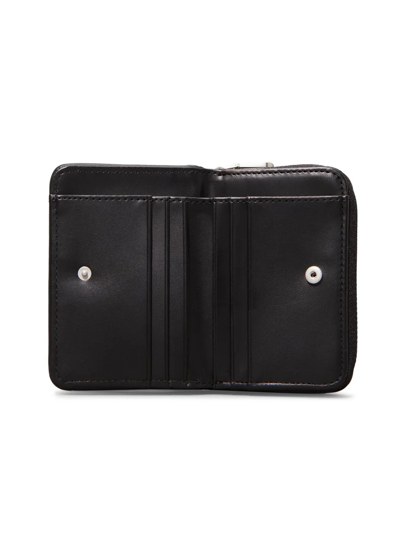 كالفن كلاين جينز Narrow Strap Crossbody
