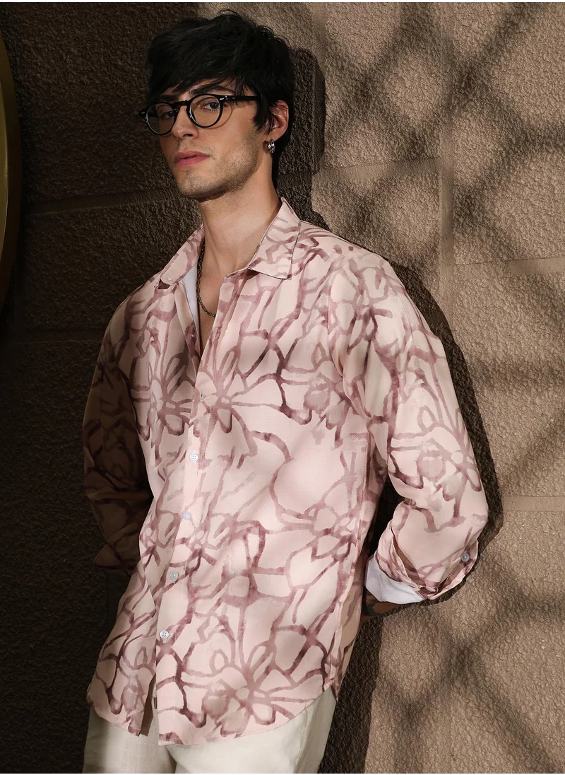 كامبوس سوترا Campus Sutra Men's Soft Pink Flowing-Pigment Shirt For Casual Wear | Spread Collar | Long Sleeve | Button Closure | Shirt Crafted With Comfort Fit For Everyday Wear