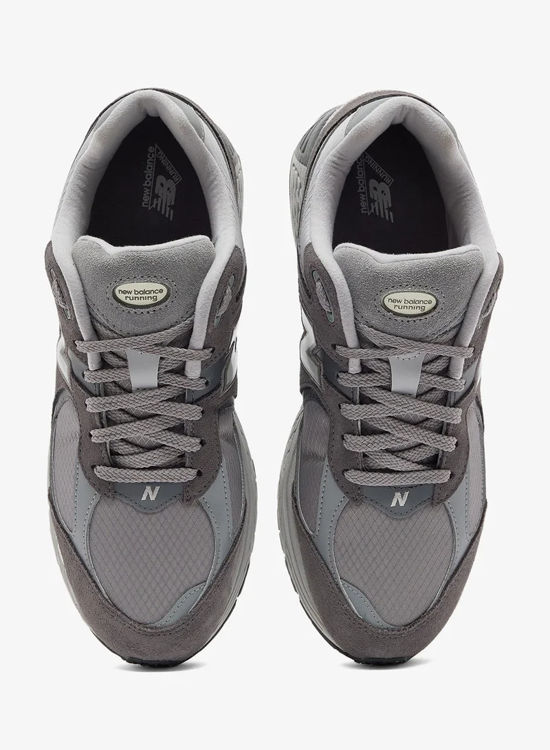 نيو بالانس سنيكرز 2002