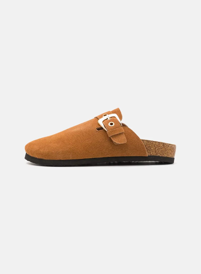 Only ONLHUSTON Warm Leather Buckle Mule