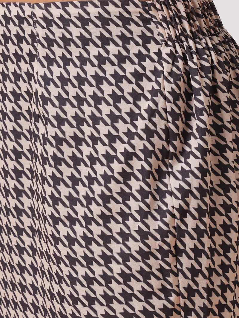 globus Women Printed Houndstooth Cuffed Sleeves Crop Shirt With Mini Skirt