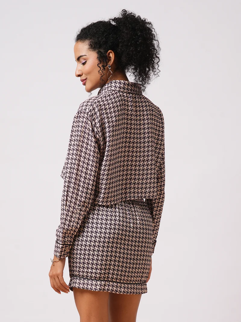 globus Women Printed Houndstooth Cuffed Sleeves Crop Shirt With Mini Skirt