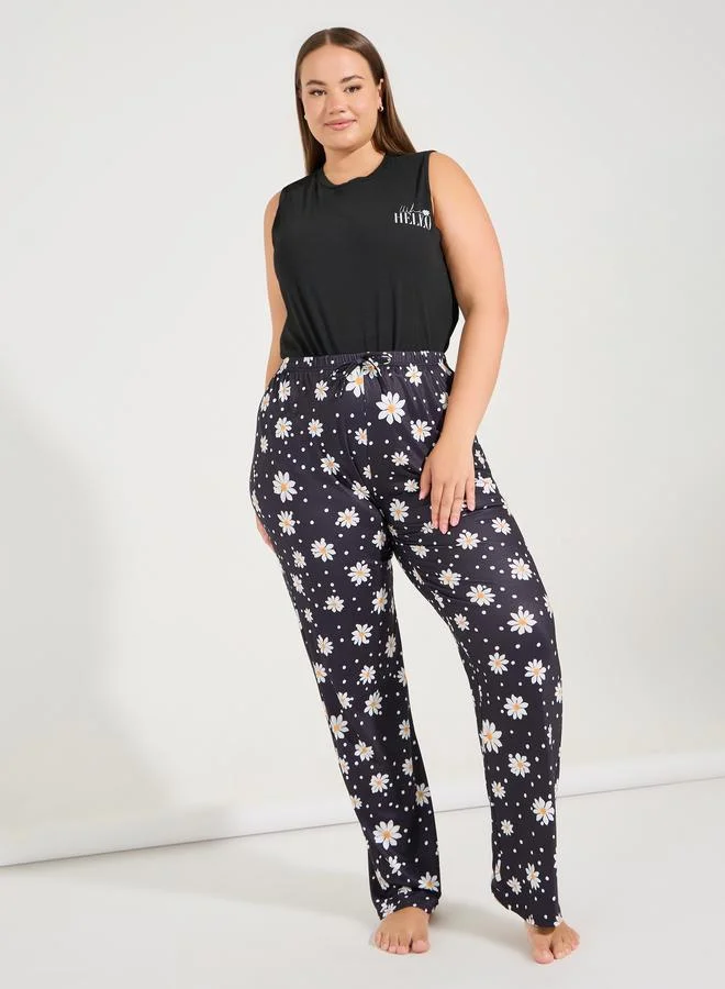 Styli Plus Size Ruffle Hem Graphic Vest & Daisy Print Pyjama Set