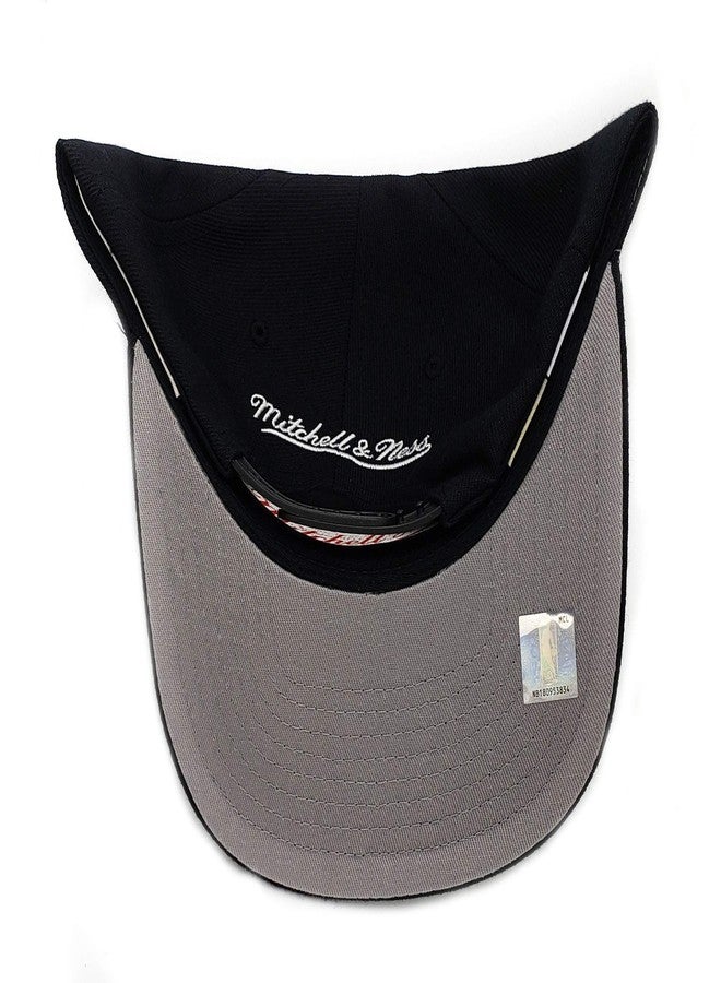 Mitchell & Ness Collection Adjustable Snapback Hat (Houston Rockets (Vintage B/W)) Black - Image 4