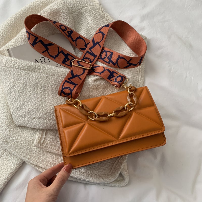 Chain Style Textured Niche Quilted Small Square Bag Acetate Design Handbag With Bow Trendy 2024 - Image 5