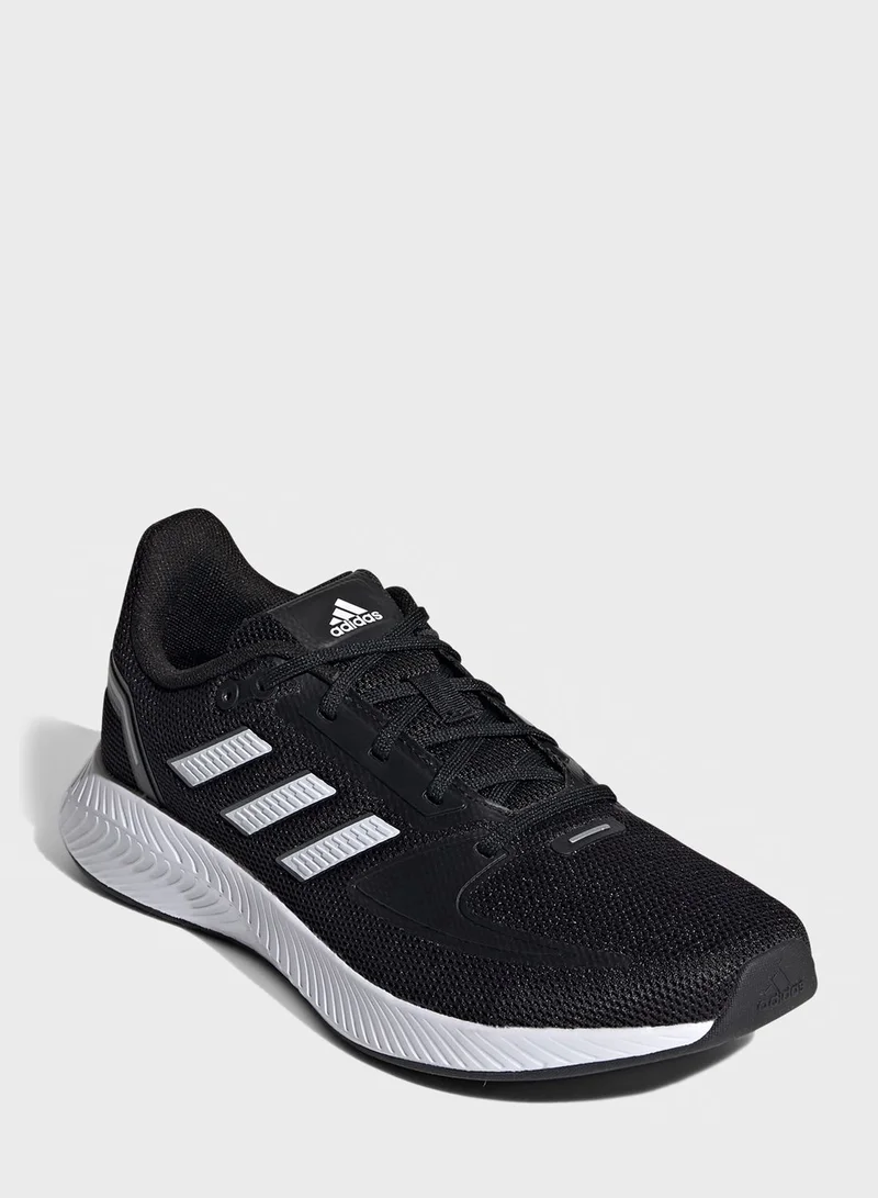 adidas حذاء ركض بتصميم عصري للنساء