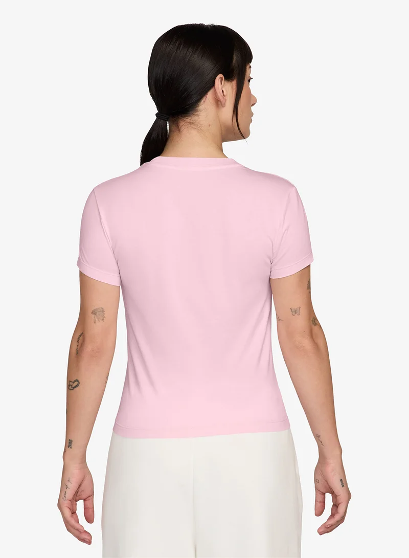 نايكي تيشيرت نسائي قصير محبوك عصري بلون الطماطم