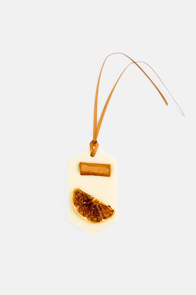 Muy Mucho Hanging Orange And Cinnamon Air Freshener 27g - Image 1