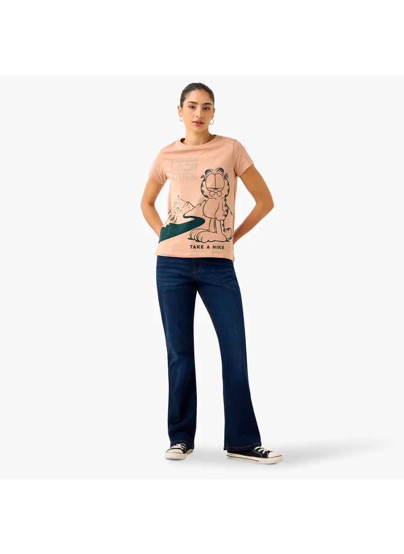اس بي كاركترز Garfield Print Crew Neck T-shirt with Short Sleeves