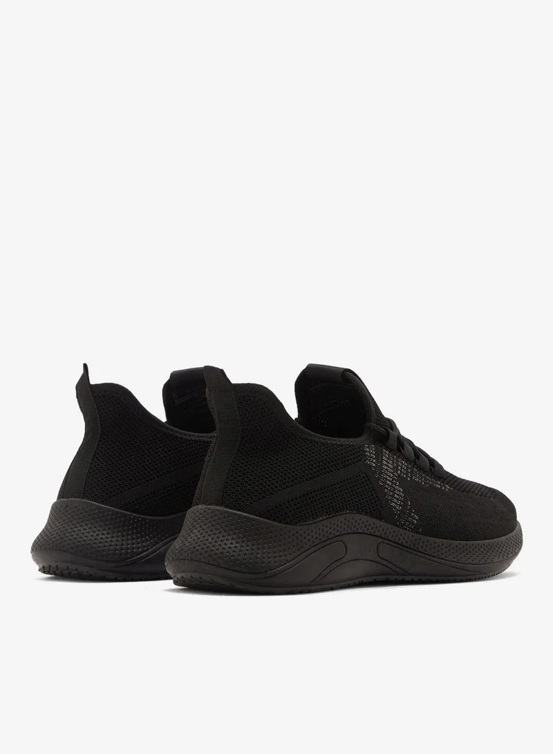 سفنتي فايف سنيكرز بتصميم محبوك