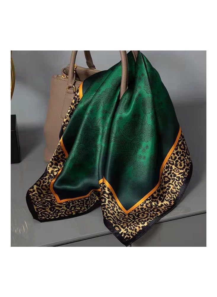 Zeemey 90*180CM women's retro green floral leopard print scarf, smooth texture, combination of floral and leopard print elements, large size design, can be used as a scarf, shawl, fashionable and eye-catching - Image 5