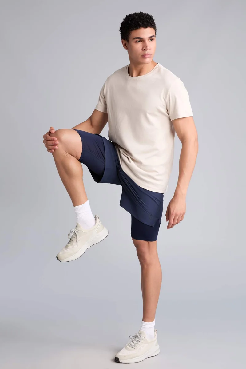 ديفاكتو Standard Fit Shorts