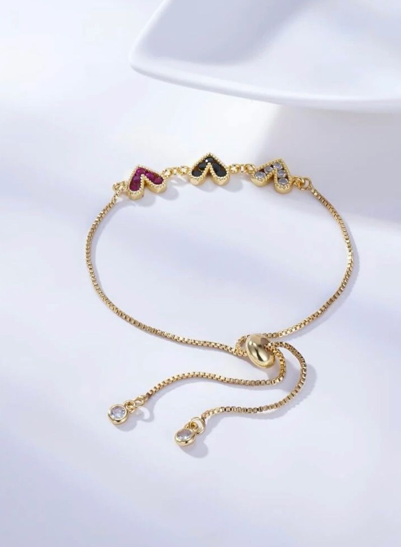 نونز أب اسوارة نسائية ذهبي بقلوب ملونة ومرصعة بالزركون - Image 3