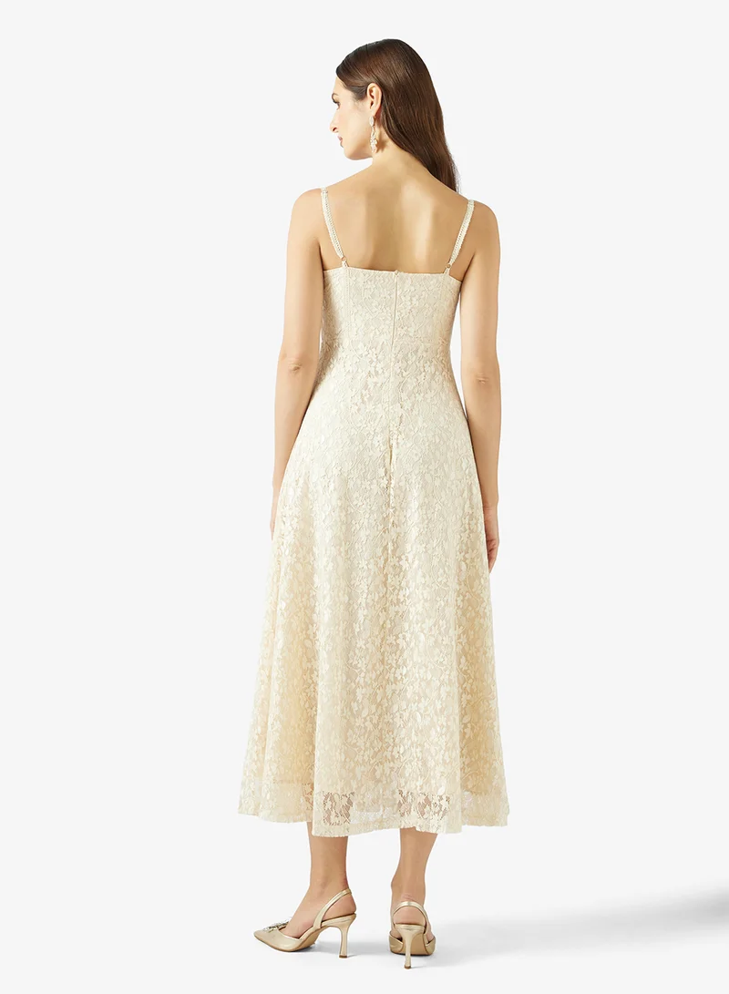 ايلا فستان كورسي بنقشة زهور صغيرة