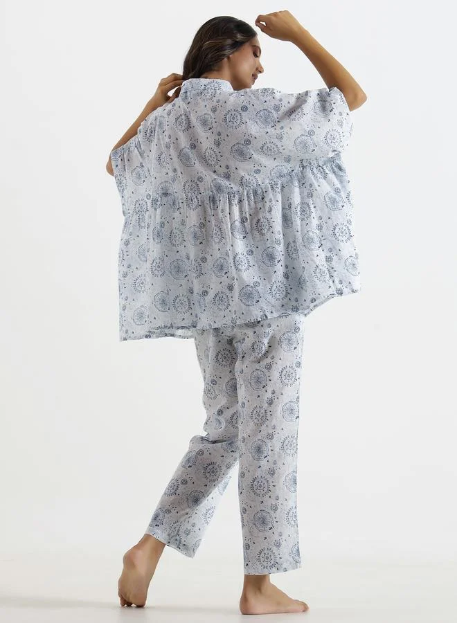 Sanskrutihomes White Printed Batwing Sleeves Top and Pants Pyjama Set