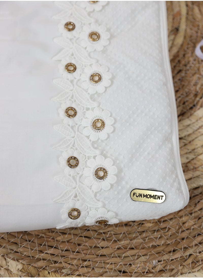 FUN MOMENT - Newborn baby meds embroidered with lace and cotton from the inside - Image 1