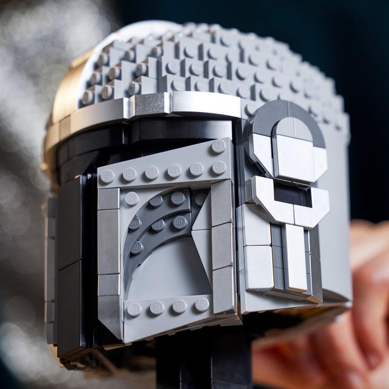 LEGO 75328 Star Wars The Mandalorian Helmet Buildable Model Kit, Display Collectible Decoration Set for Adults, Men, Women, Mum, Dad, Collectible Gift Idea - Image 3