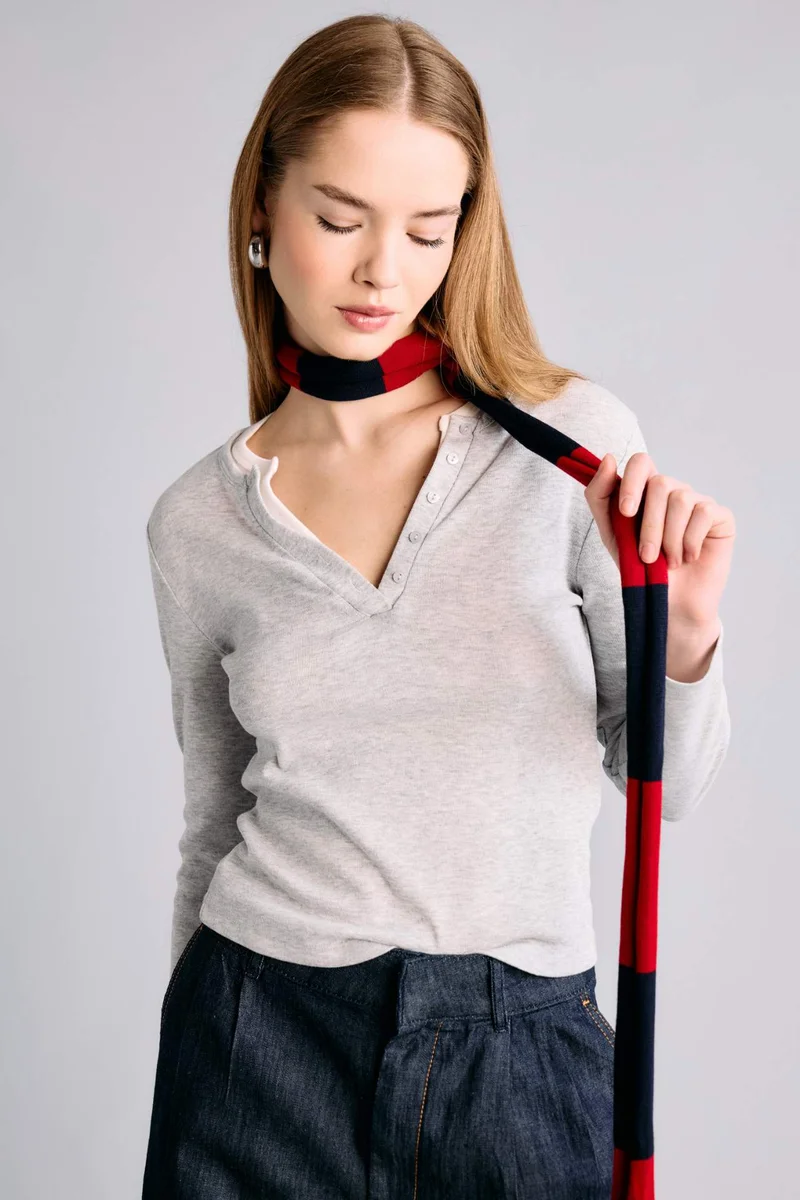 ديفاكتو Woman Scarf