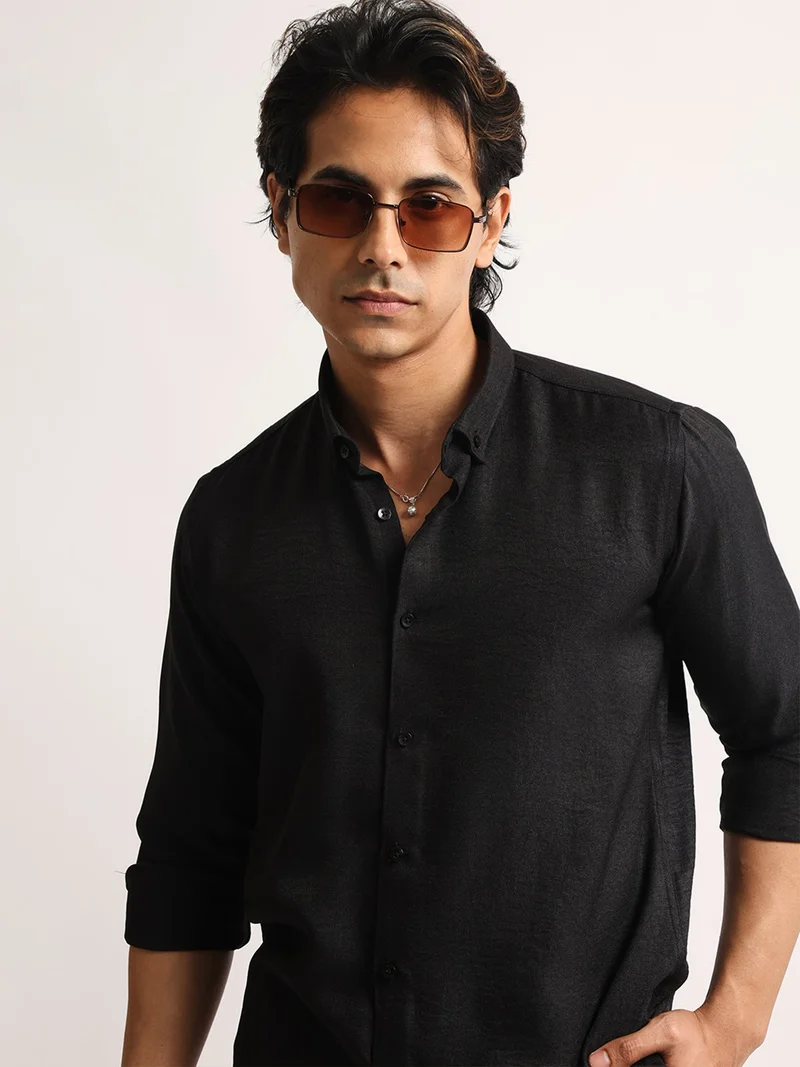 مانياك Maniac Mens Solid collared Neck Full Sleeve Super Twill Fabric Black Shirt