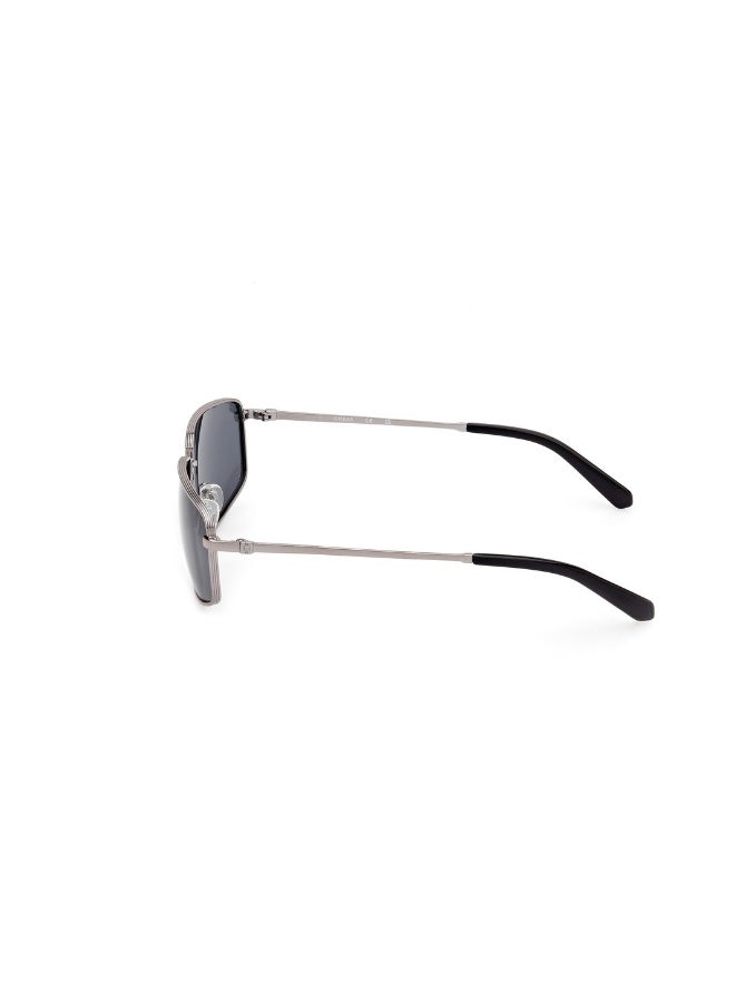GUESS نظارات شمسية معدنية مستطيلة للرجال Gu00088 بحجم 62، لون رمادي لامع - Image 2