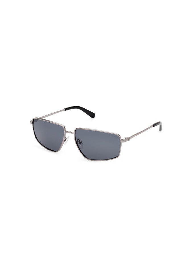 GUESS نظارات شمسية معدنية مستطيلة للرجال Gu00088 بحجم 62، لون رمادي لامع - Image 1