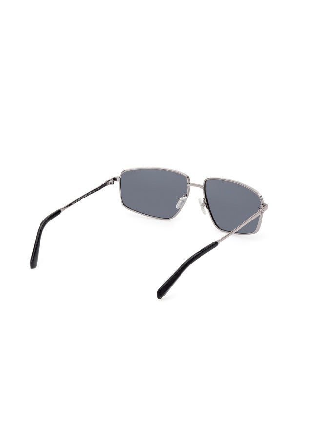 GUESS نظارات شمسية معدنية مستطيلة للرجال Gu00088 بحجم 62، لون رمادي لامع - Image 5