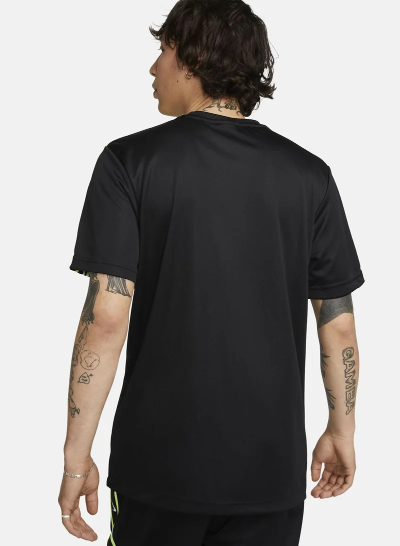 Nike Nsw Repeat T-Shirt