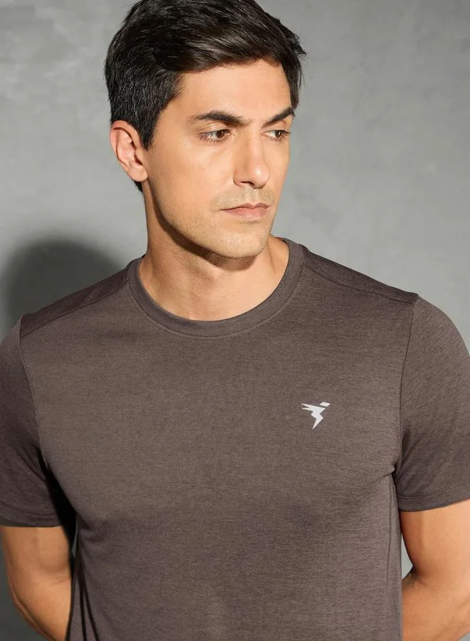 تكنوسبورت تيشيرت تكنوسبورت برقبة دائرية وأكمام قصيرة